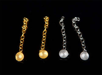 Button eyelets with chain