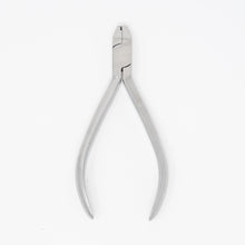 Crimpable hook plier