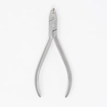 Distal end bending pliers